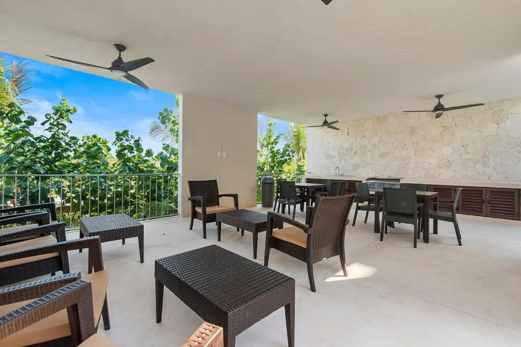 Apartment Akumal Secret Walk To Beach Pools With Ocean Views
